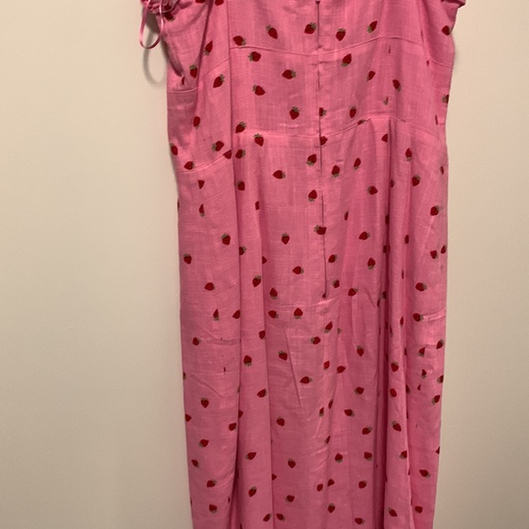 Finders Keepers pink strawberry midi dress Size 4 - Picture 9 of 12